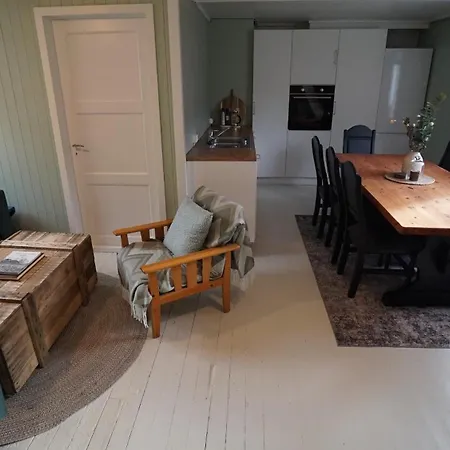 Fisherman's Cabin, Lofoten - 25 Ballstad