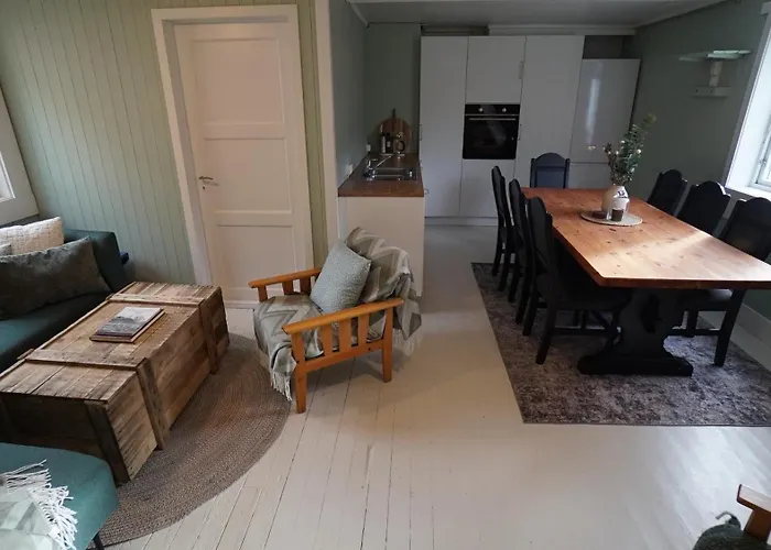 Fisherman's Cabin, Lofoten - 25 Ballstad